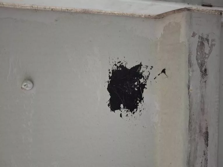 Mastic sur container